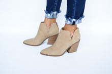 Load image into Gallery viewer, Luna Booties