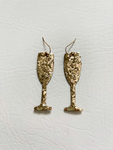 Load image into Gallery viewer, Flute Earrings - Gold
